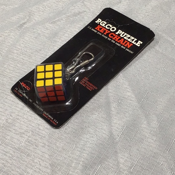 NEW RUBIK CUBE KEY CHAIN - Picture 2 of 7